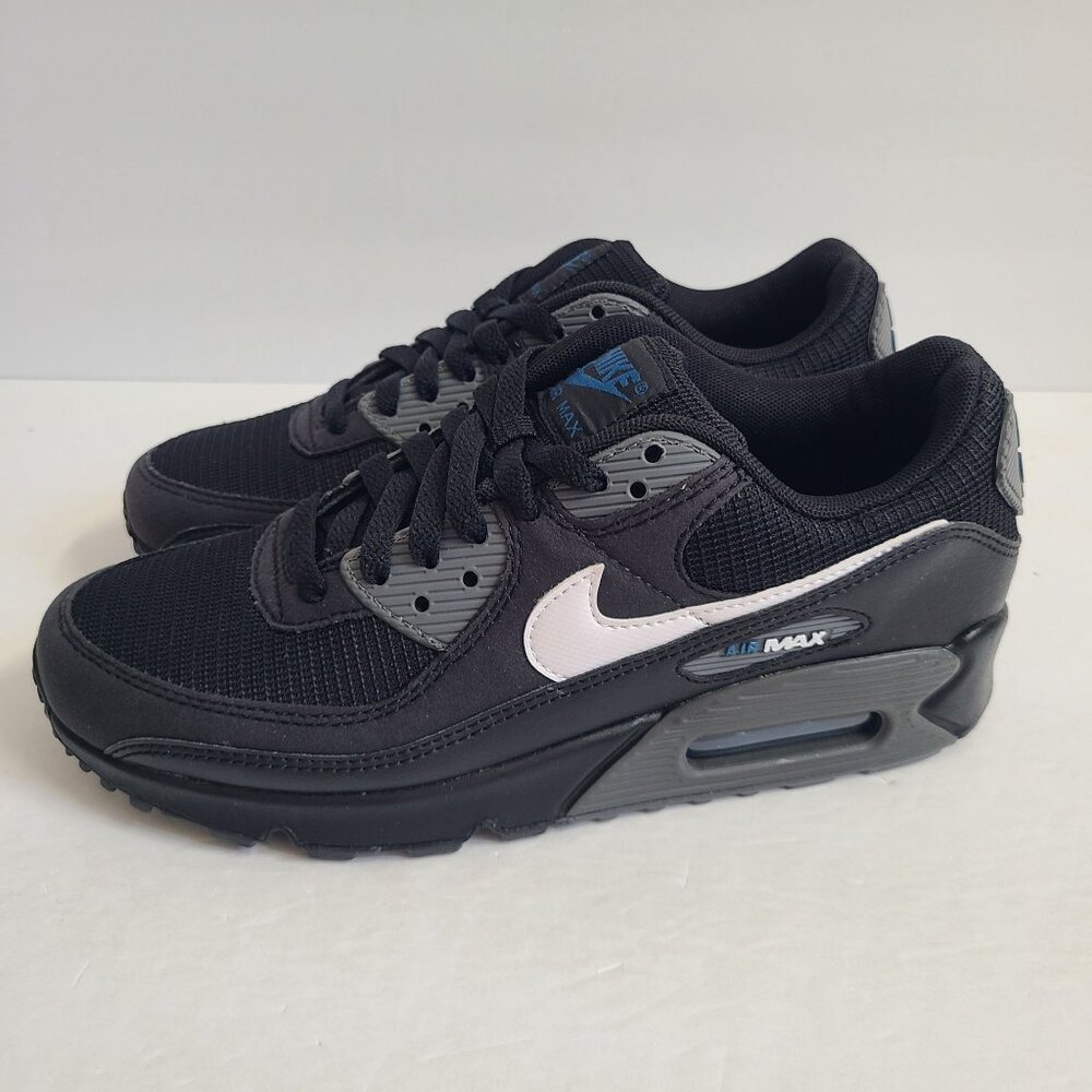 NEW Nike Air Max 90 Shoes DR0145-002 Size 6 Black
